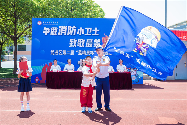 C32T5549.jpg
