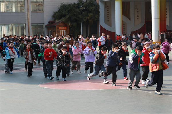 2N8A1698.jpg 2N8A1698.jpg